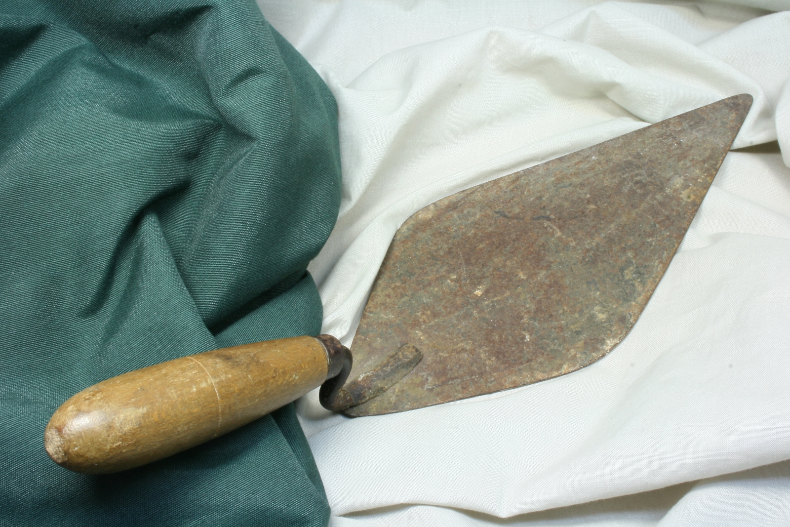 Antiques of palette work n356