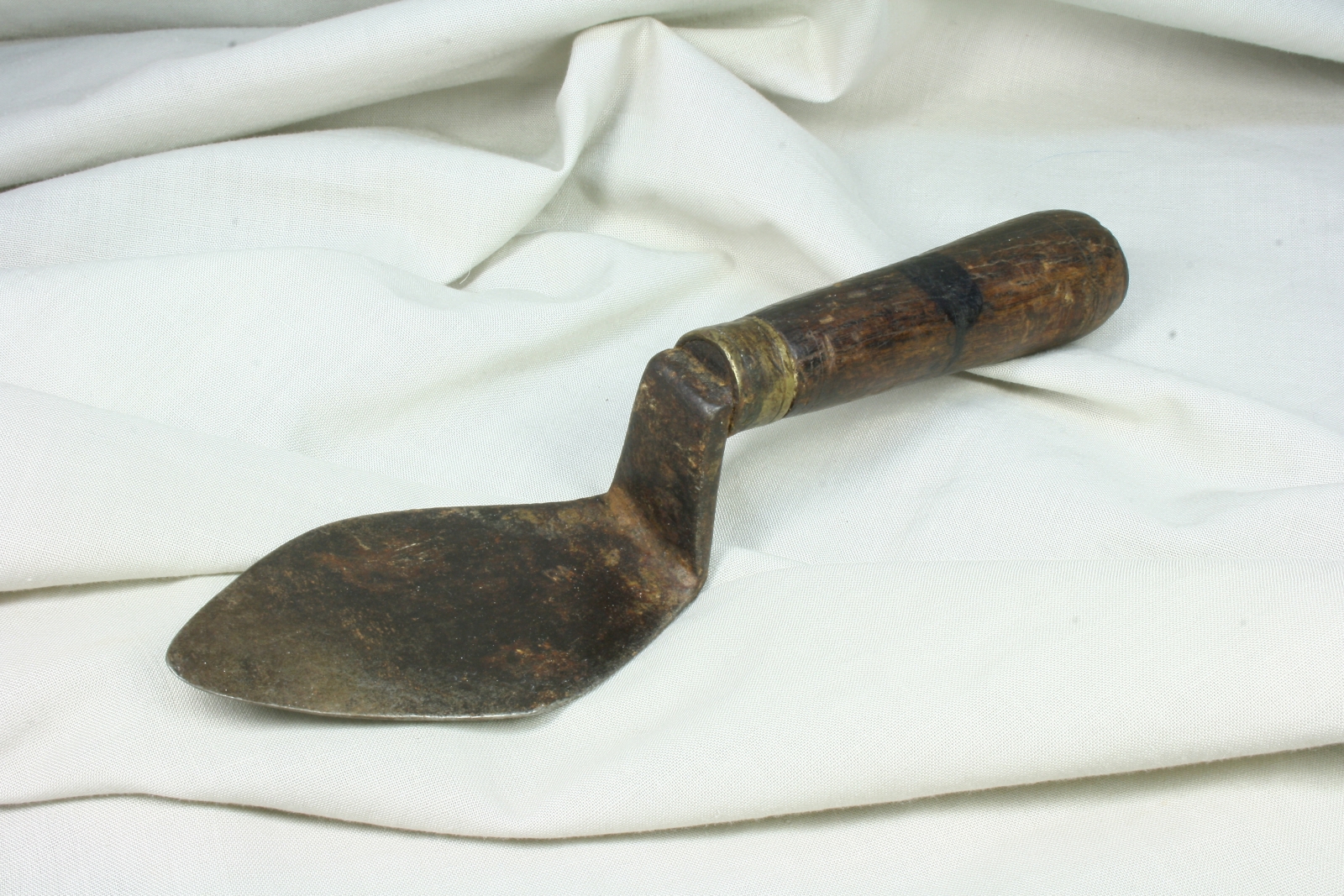 Antiques of palette work n205