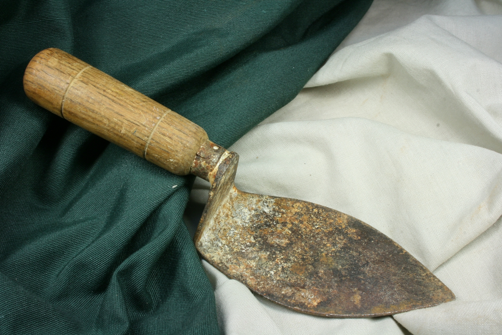 Antiques of palette work n181