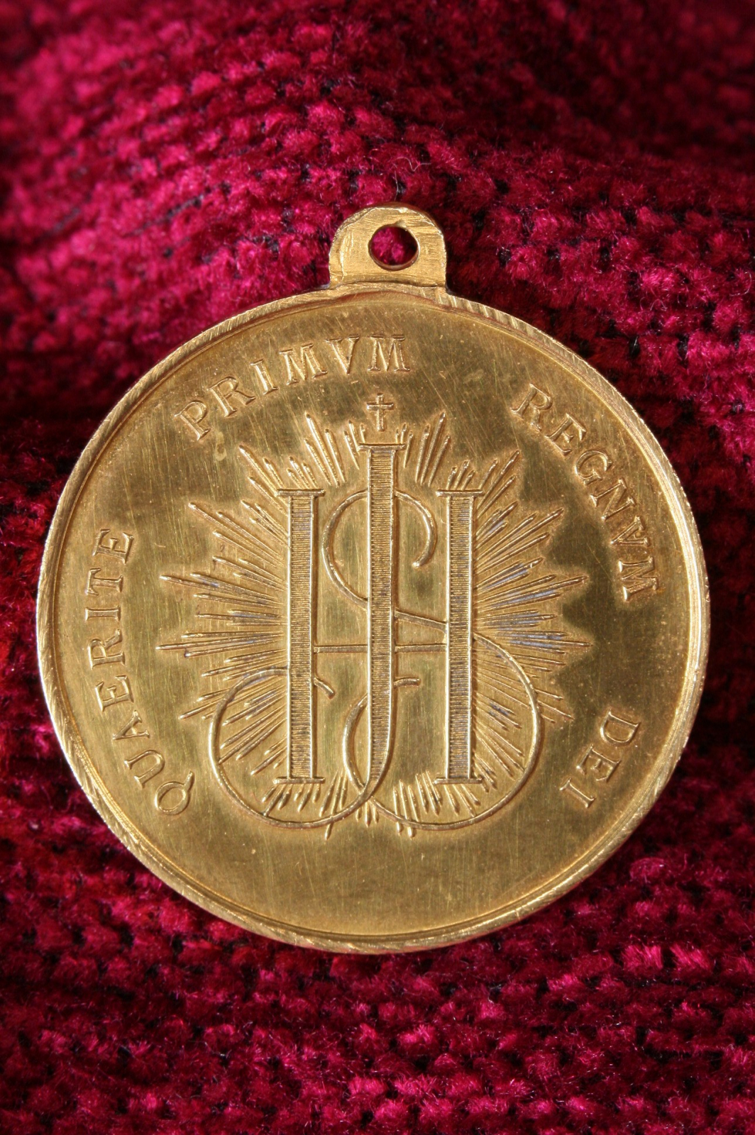 Antiques of medal jhs quaerite primum regnum dei jesuits golden