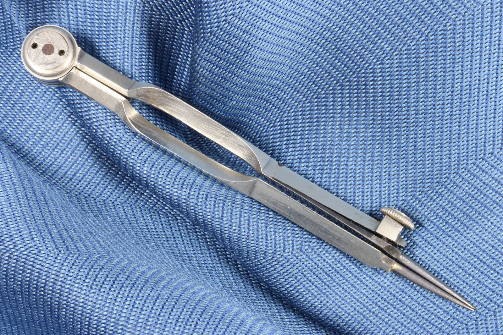 Antiques of point and precision compass 19th century