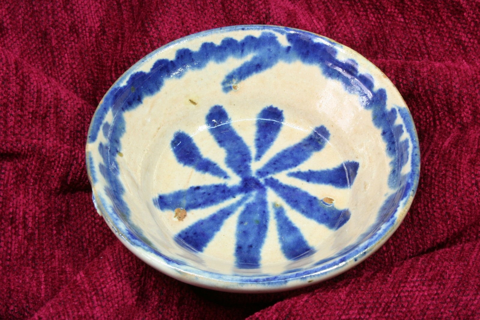 Antiques of grenadine bowl crockery