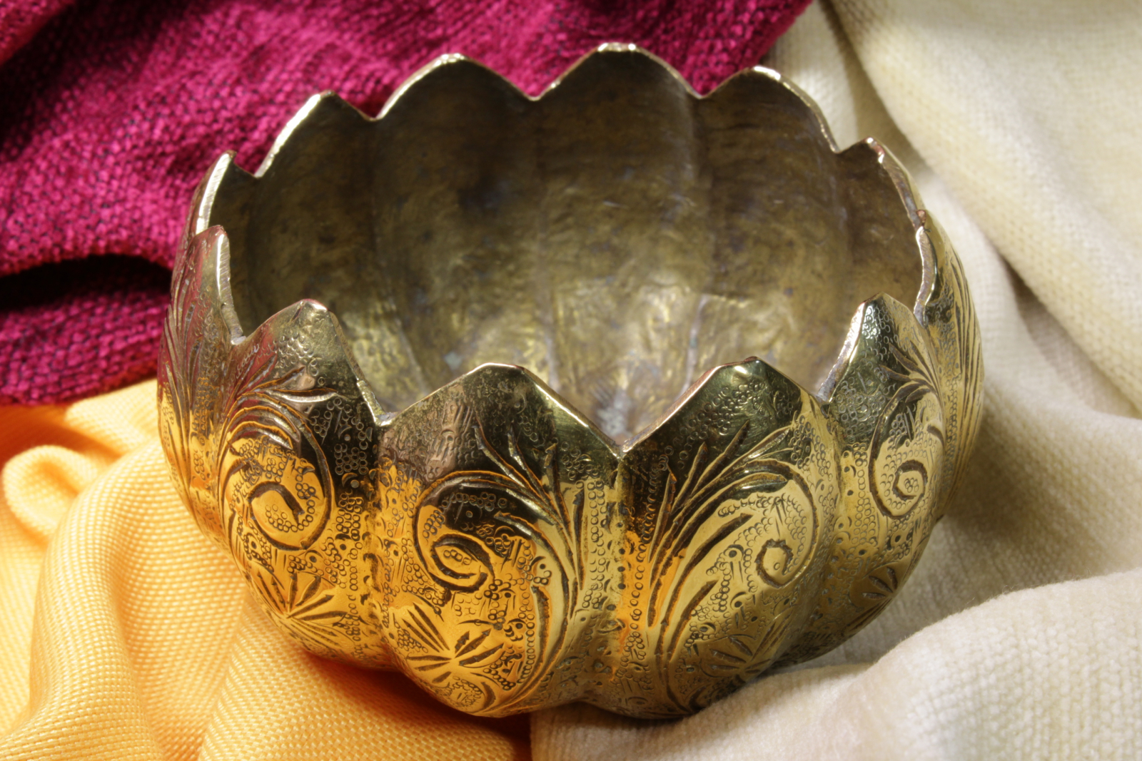 Antiques of persian tipped burner bowl