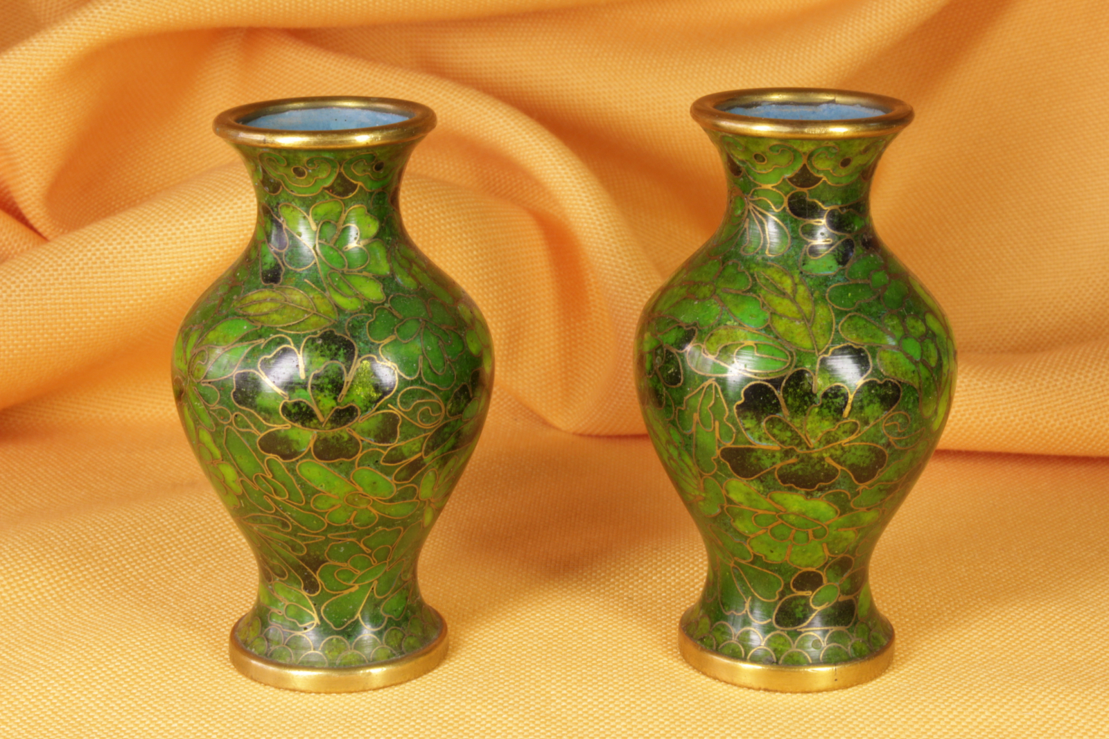 Antiques of couple small chinese vases cloisonne enamel