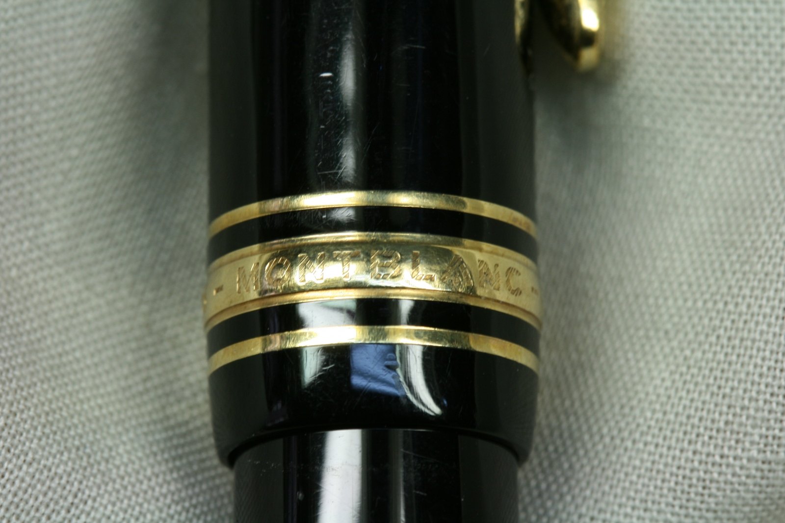 Pluma MontBlanc Meisterstuck 146. 14C