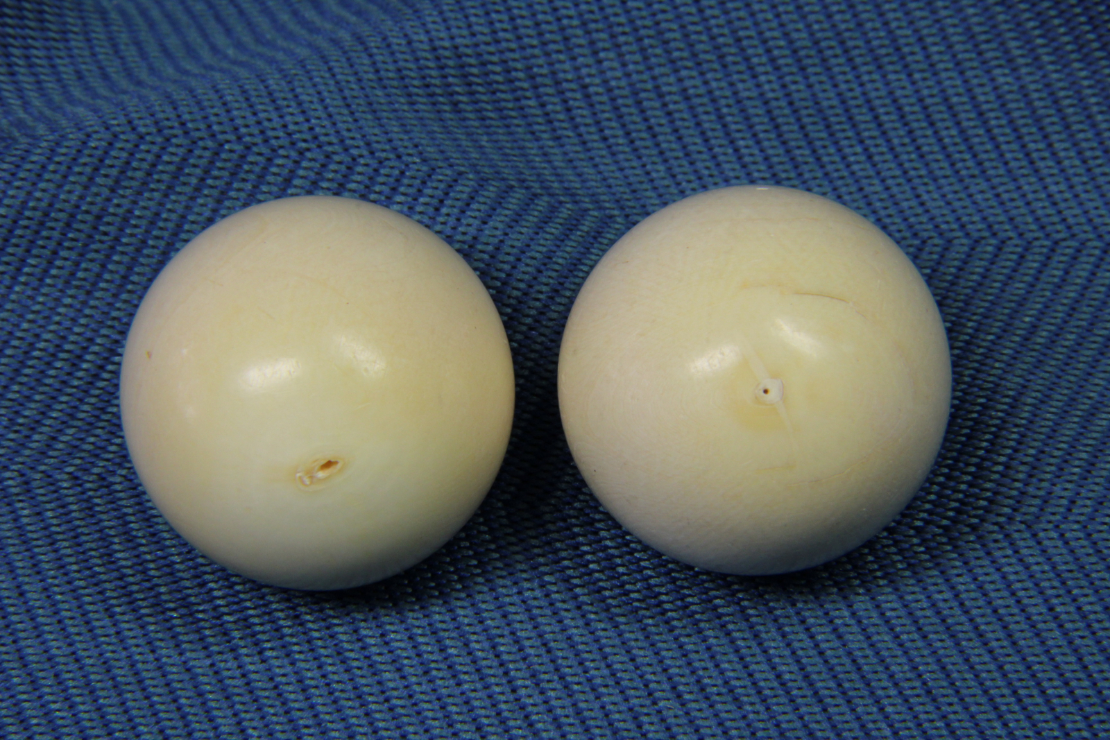 Antiques of couple health balls bone