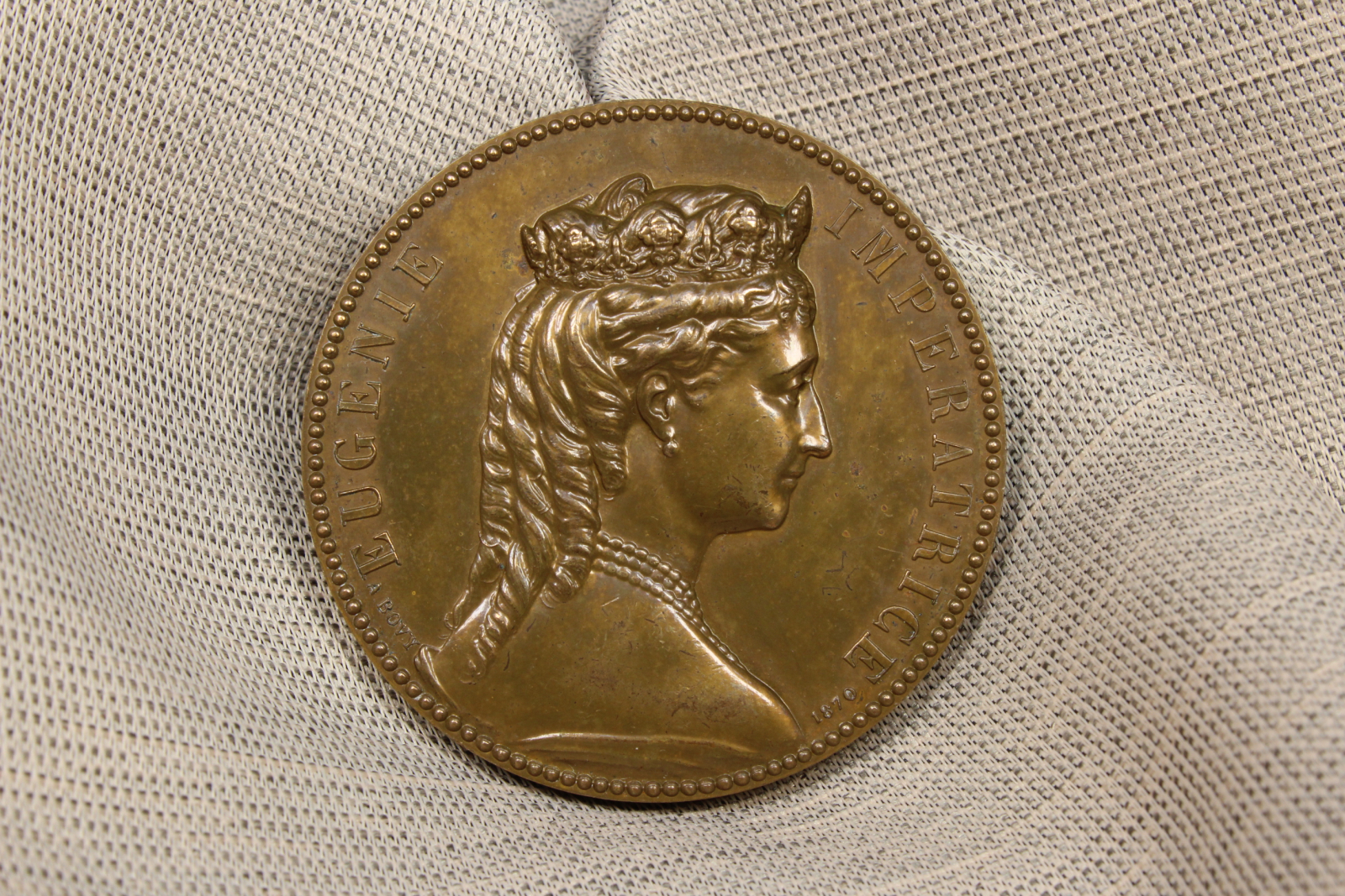 Antiques of medal eugenia de montijo abovy