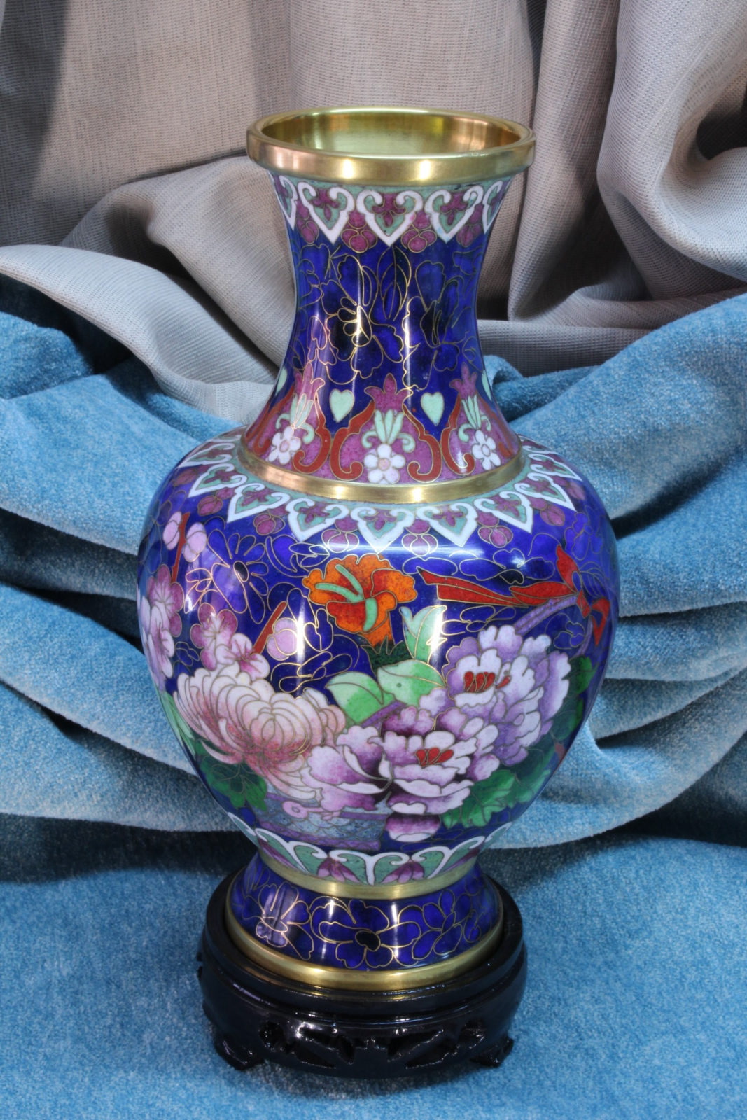 Antiques of chinese vase enamel cloisonne flowers blue contemporary