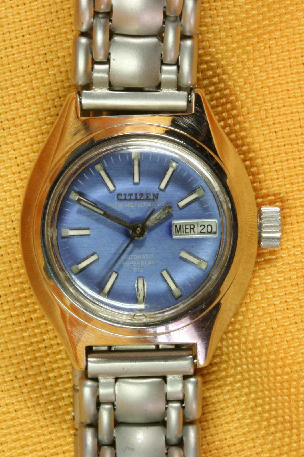 Antiques of automatic wristwatch citizen cosmostar v superbeat j