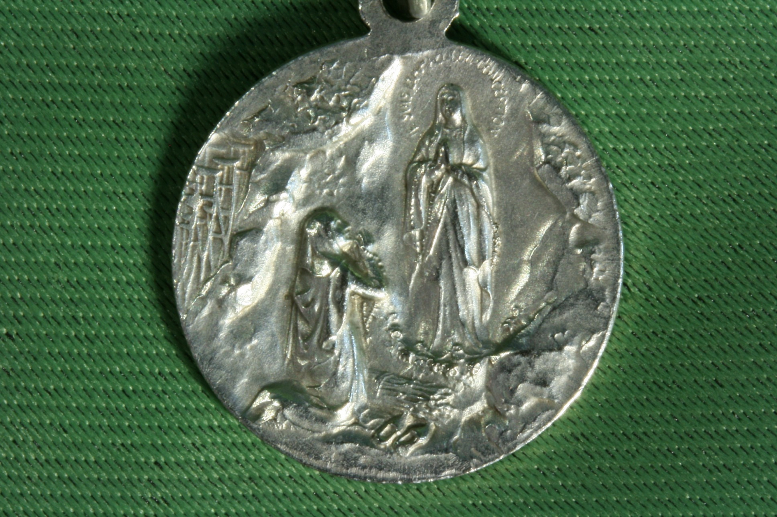 Medalla Nuestra Señora de Lourdes. S.XX