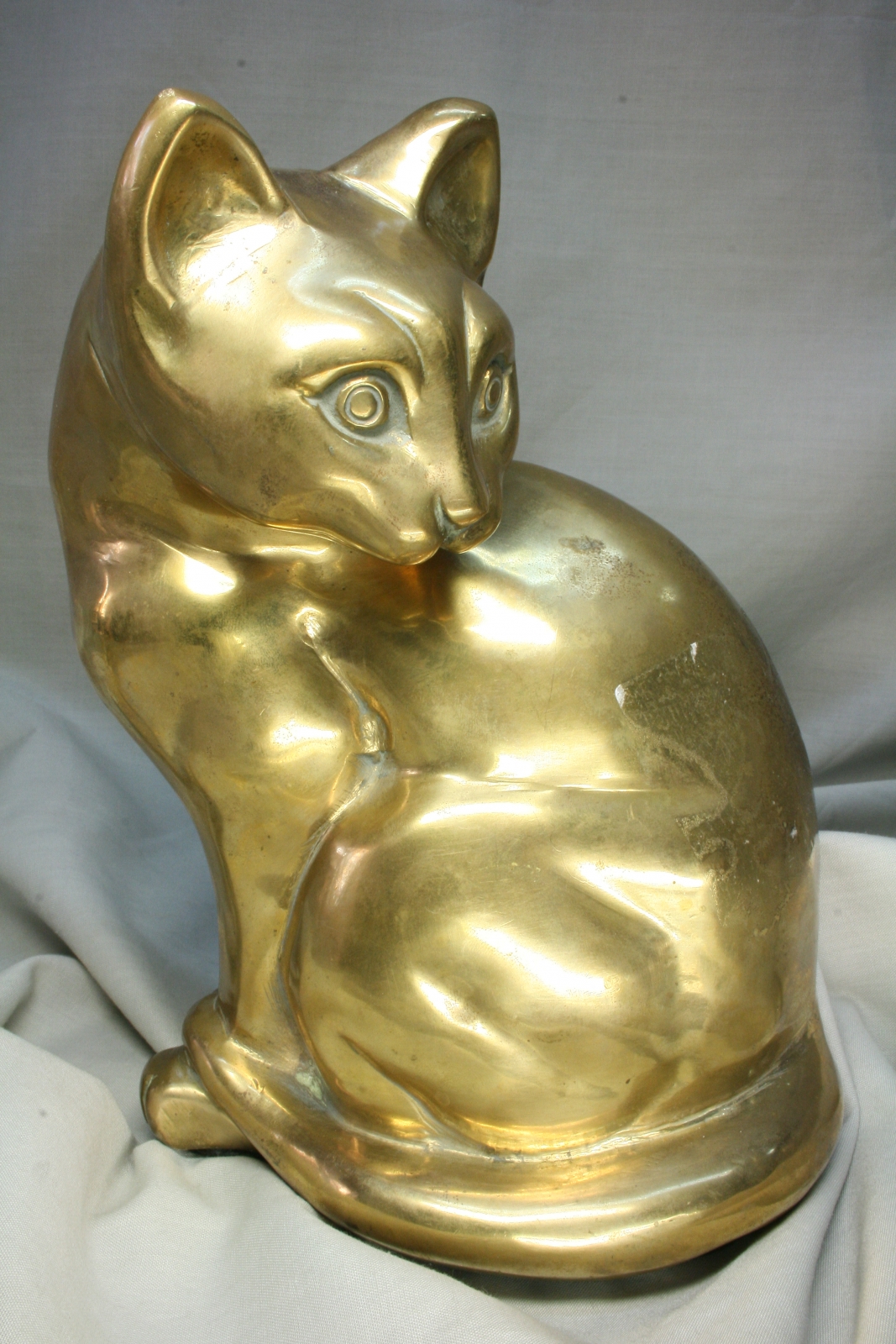 Antiques of brass cat cat sculpture