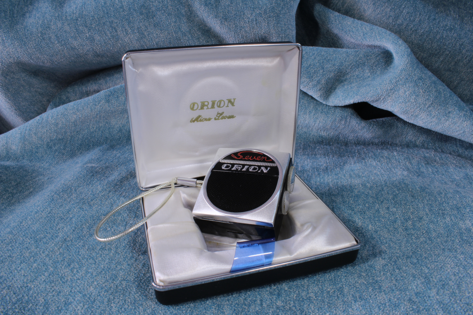 Antiques of orion micro seven tuner portable radio pocket