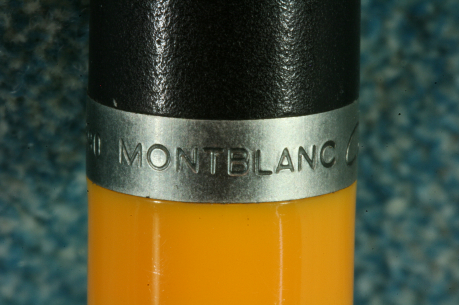 Bolígrafo Montblanc Carrera 590