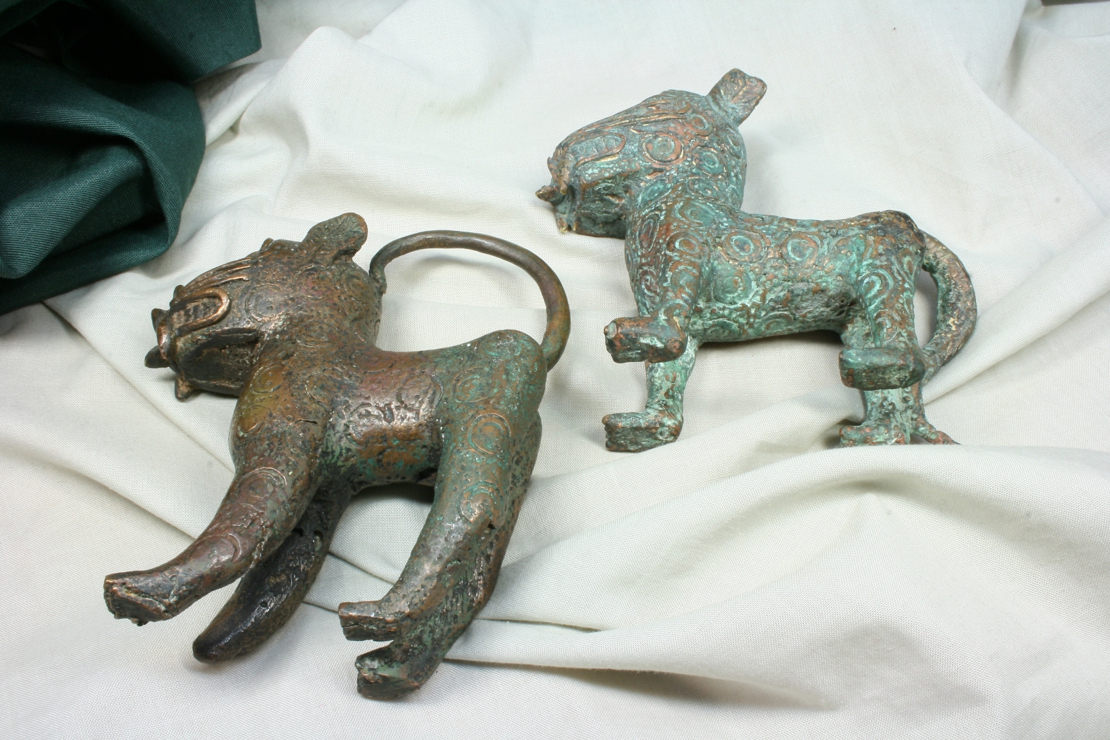 Antiques of leopards couple of benin and