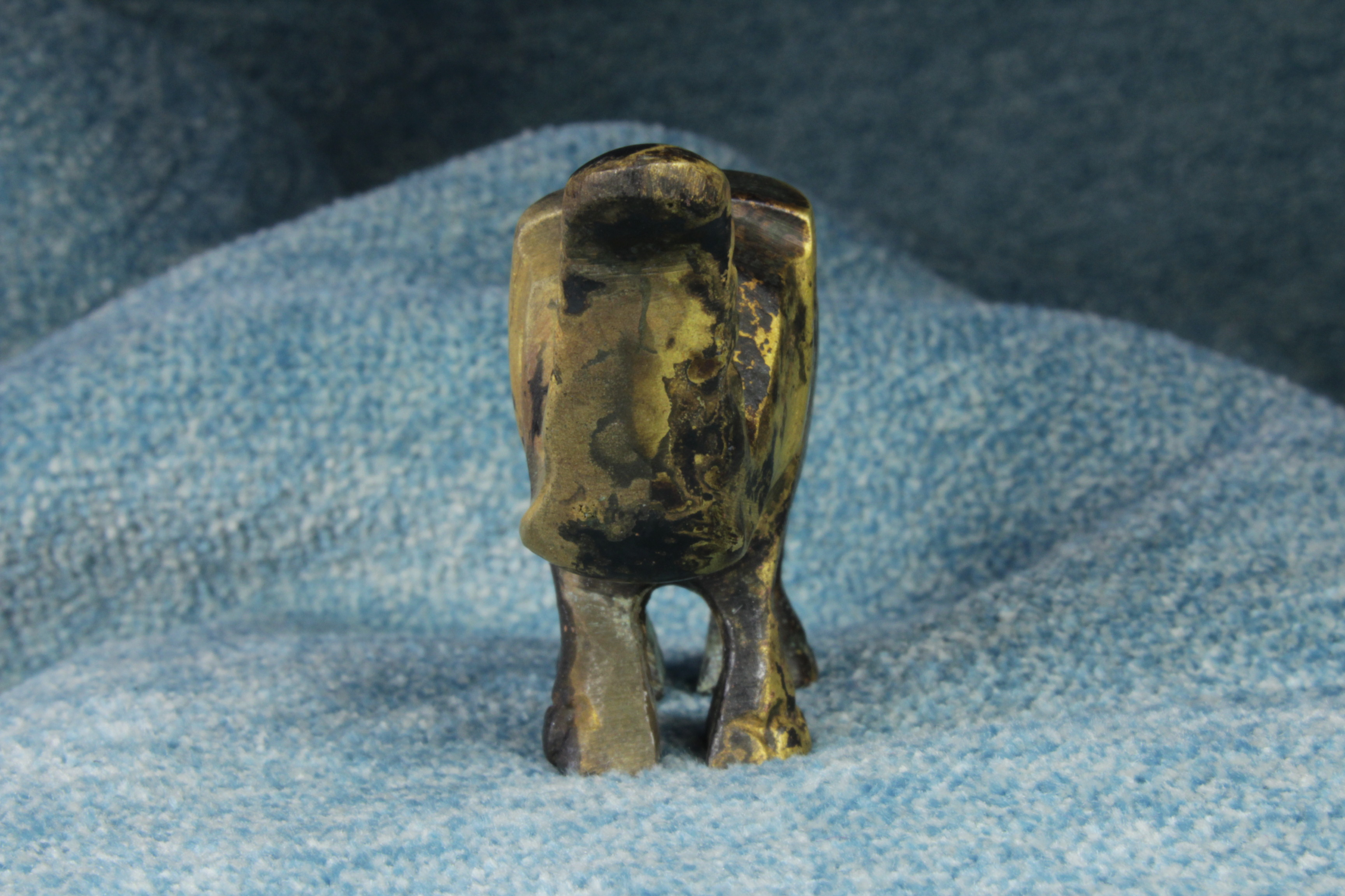 Bronce miniatura elefante africano. Figura. S.XX