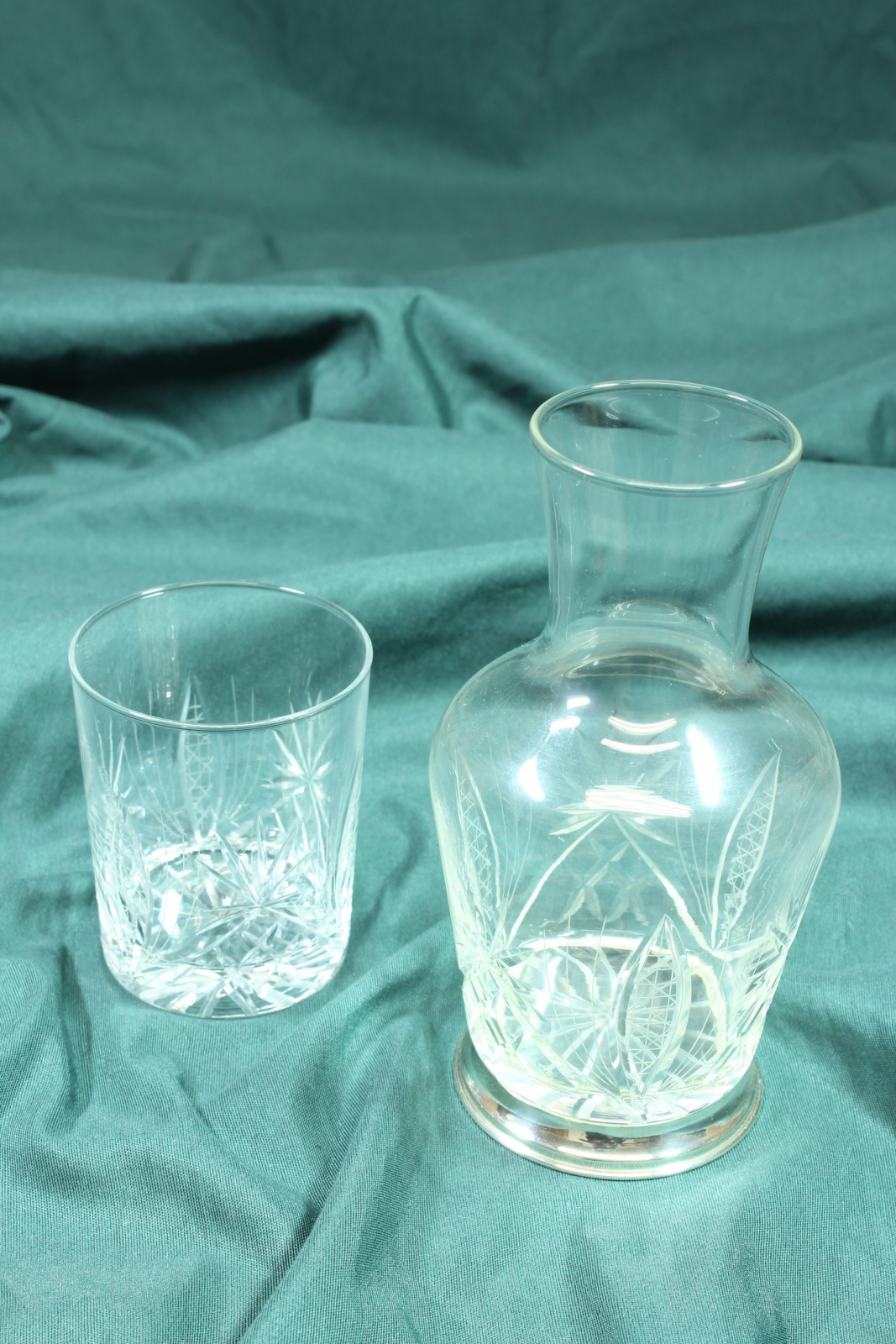 Antiques of bottle and glass set crystal carving