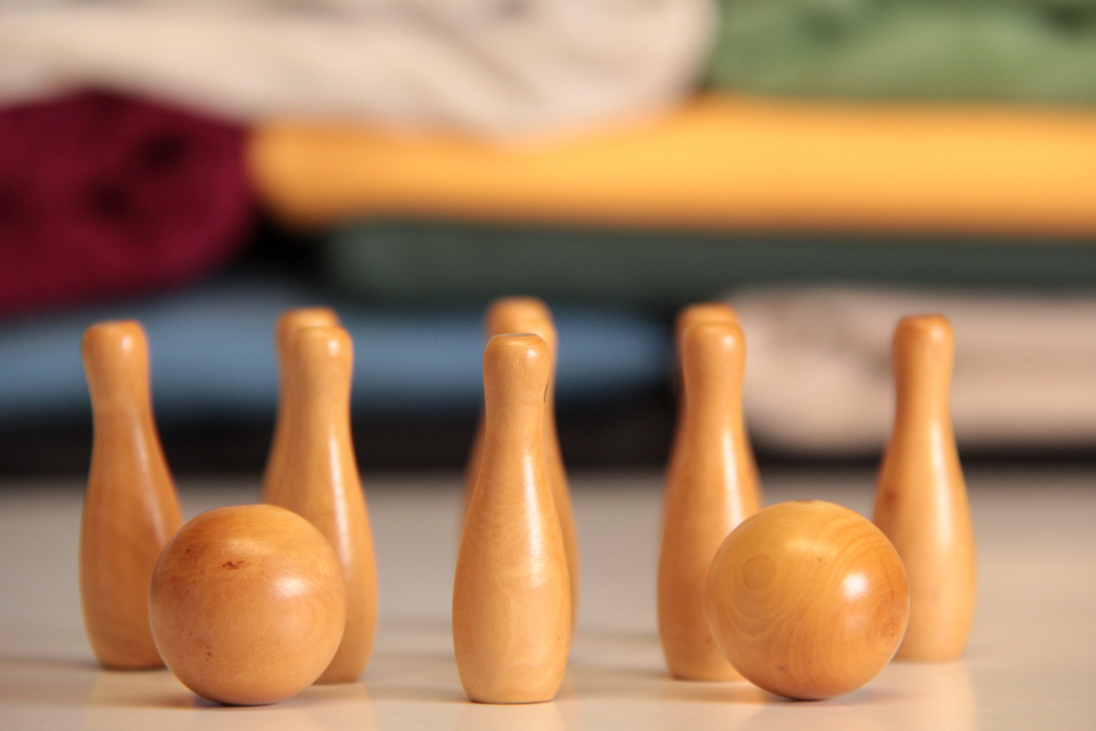 Juego Bolos Miniatura. Madera.