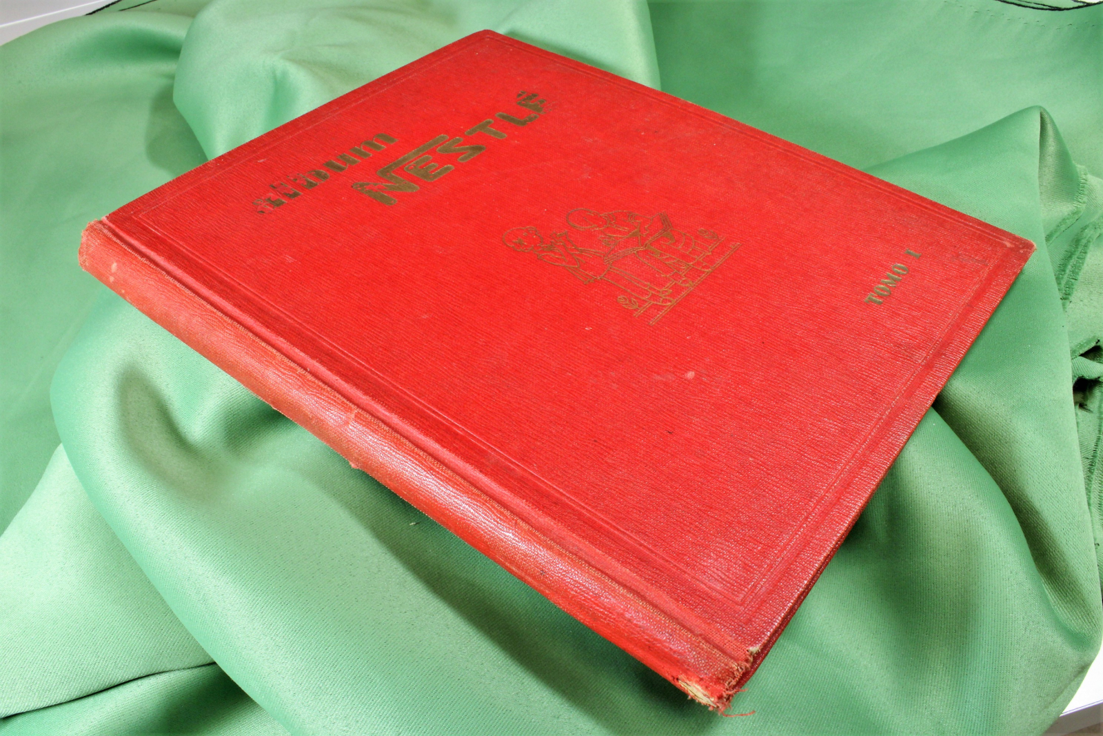 Antiques of nestle red album volume year complete