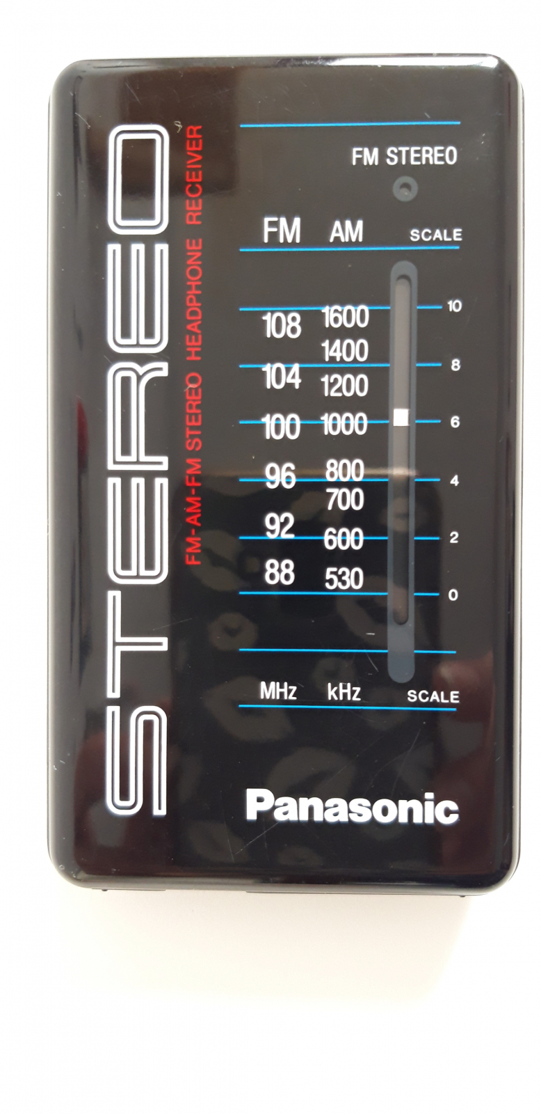 Radio Stereo Panasonic. FM-AM. Modelo NO.RF-422