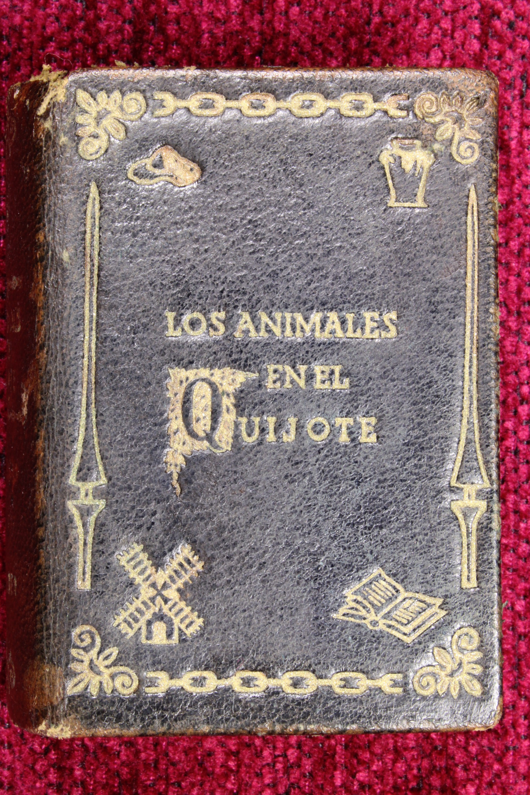 Libro Miniatura. Los Animales del Quijote. 1951