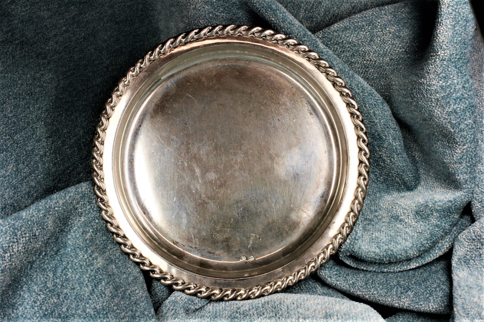 Antiques of small silver tray contrasts th century