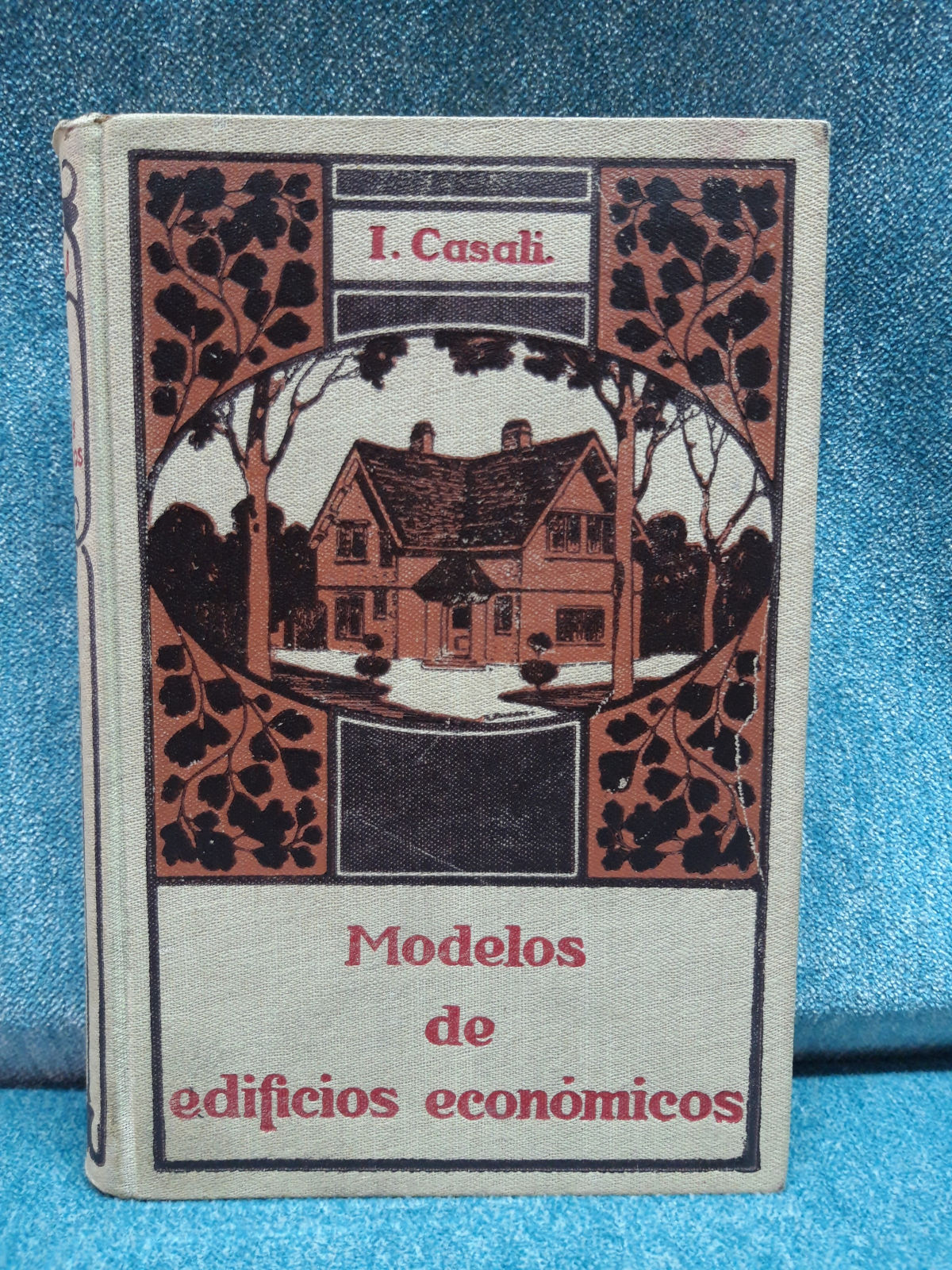 Antiques of book models of economic buildings i casali ed