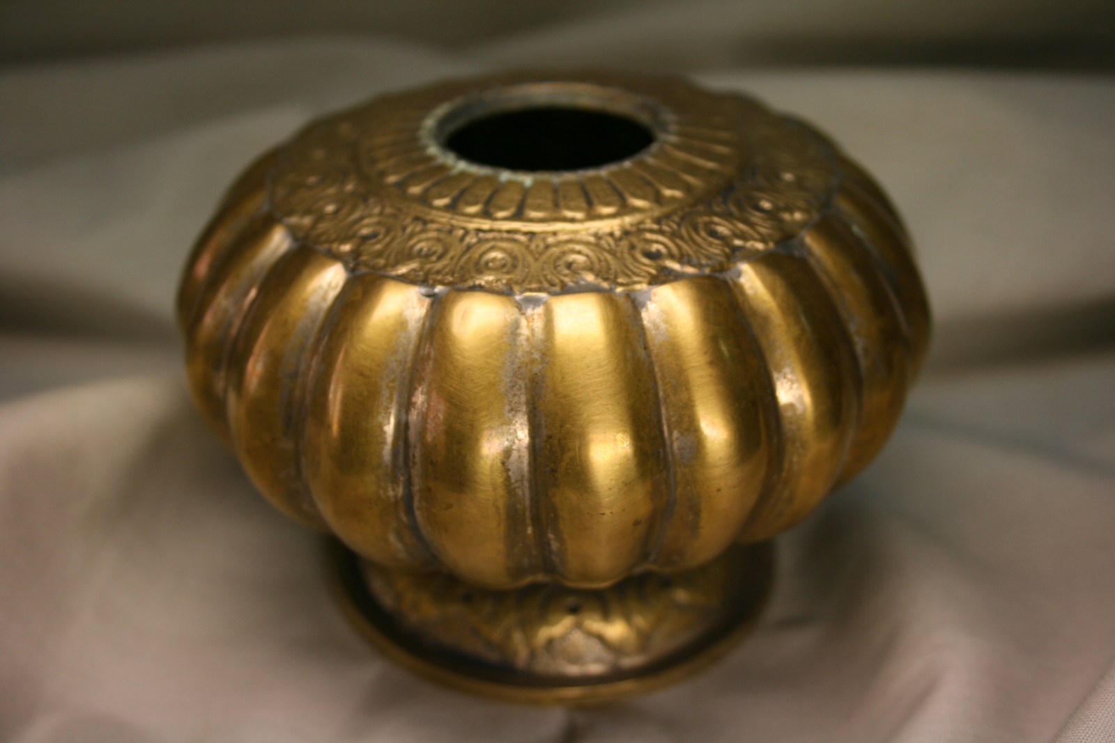 Antiques of indopers vase base