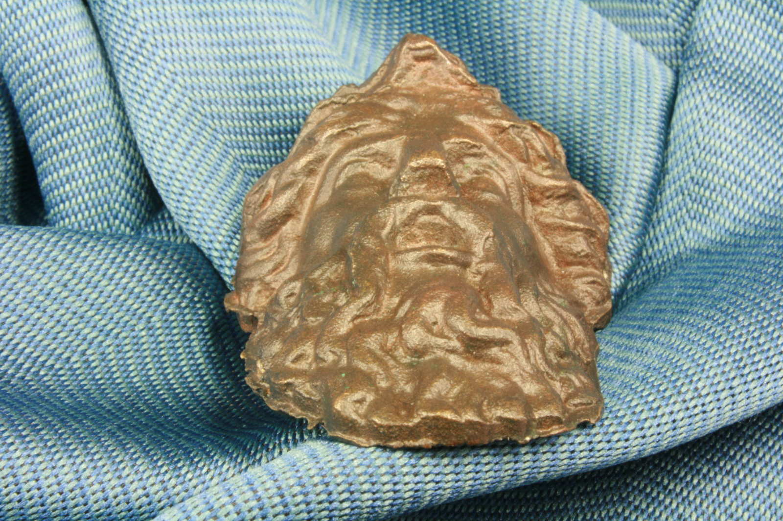 Máscara o careta de Zeus. Bronce