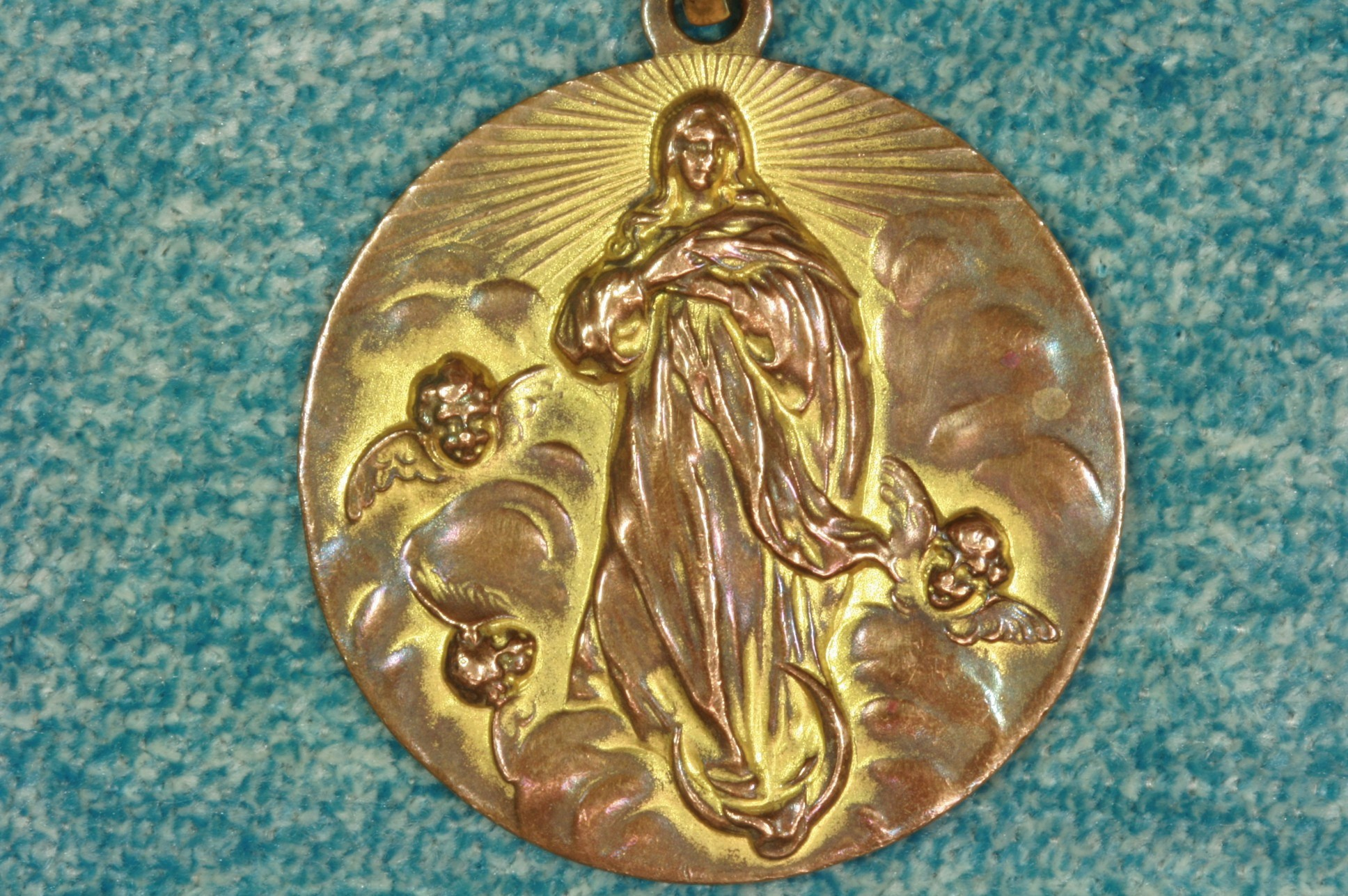 Medalla Virgen Inmaculada. Latón. S.XIX