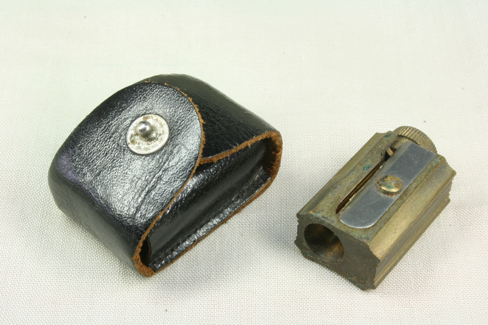 Antiques of sharpener dux with leather regulator mines