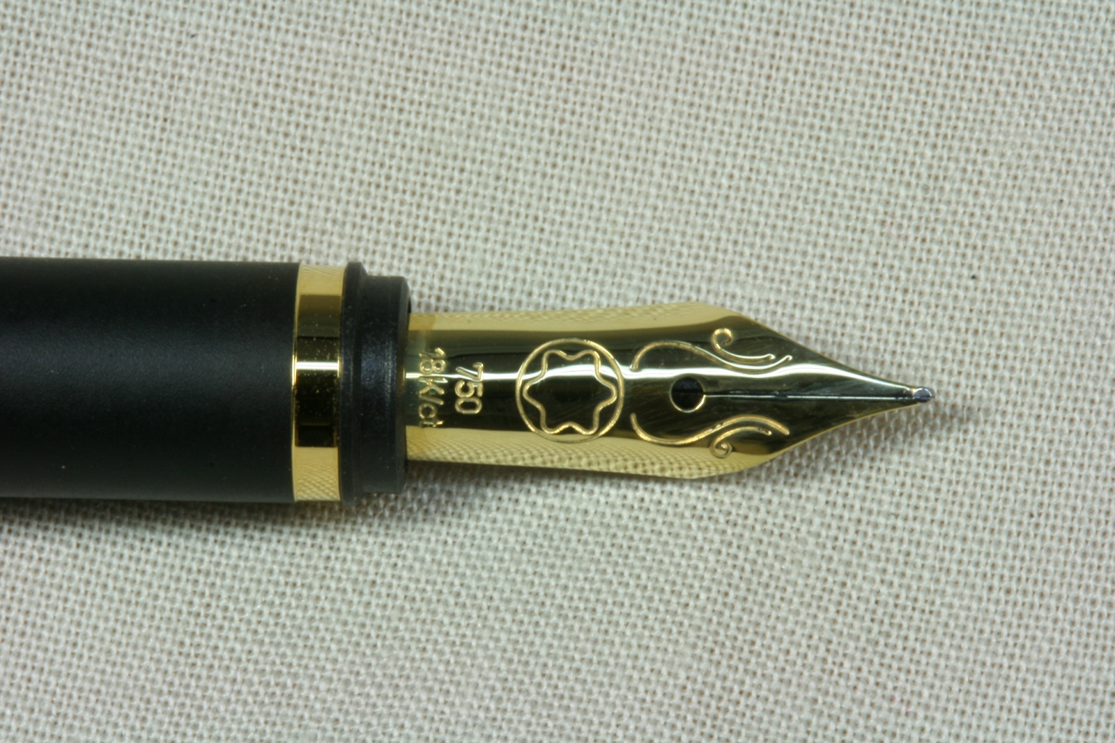 Pluma MontBlanc Noblesse. Edición limitada. 750