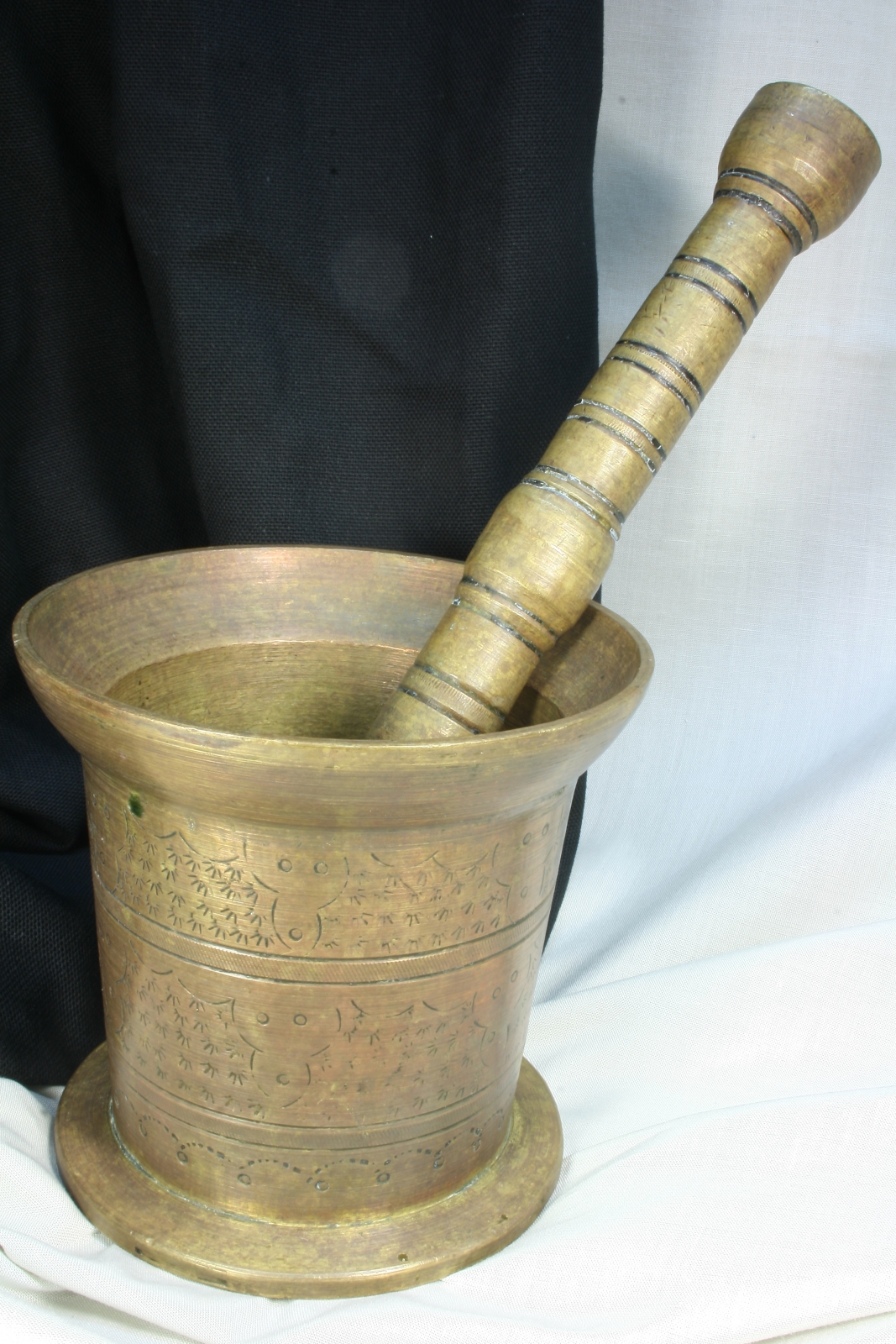 Antiques of mortar bronze pestle disposer chiseled