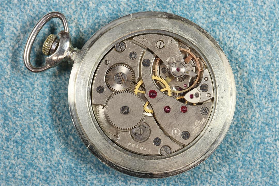 RELOJ DE BOLSILLO MOLNIA. OSOS EN TAPA TRASERA. MANUAL. (t)