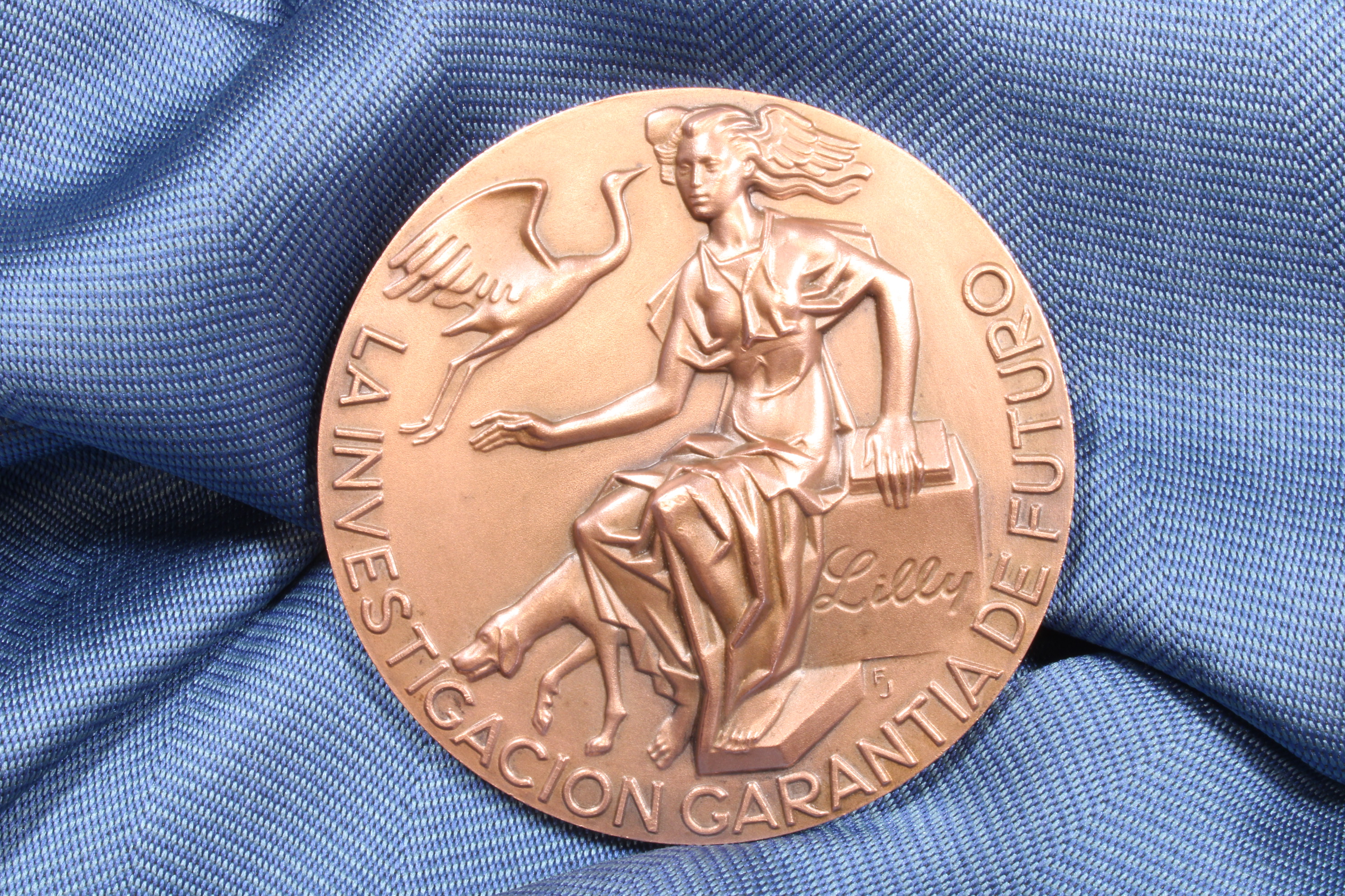 Antiques of commemorative medal xxv anniversary of lilly in spain