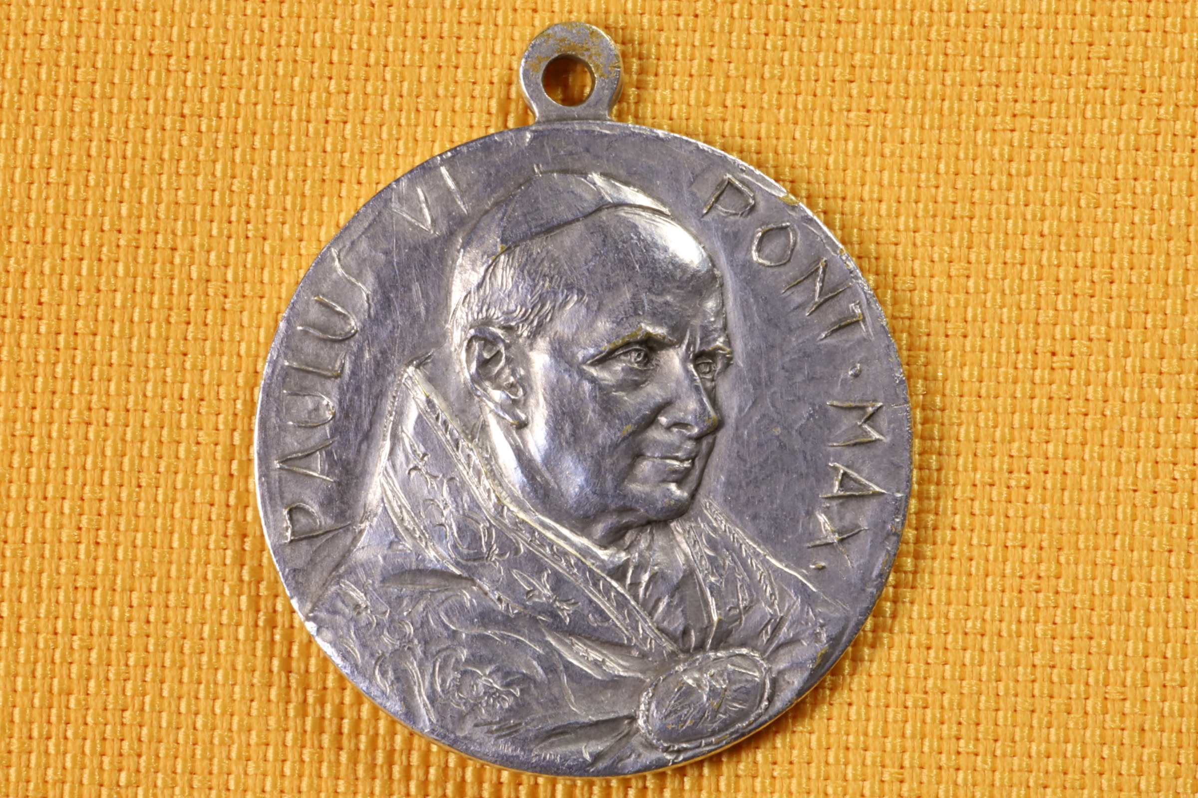 Antiques of medal paulus vi pont max