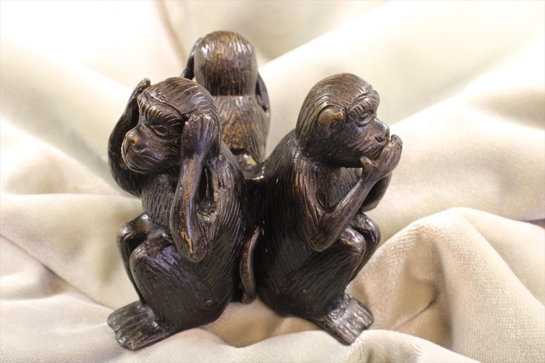 Antiques of sculpture three wise monkeys traingular bronze