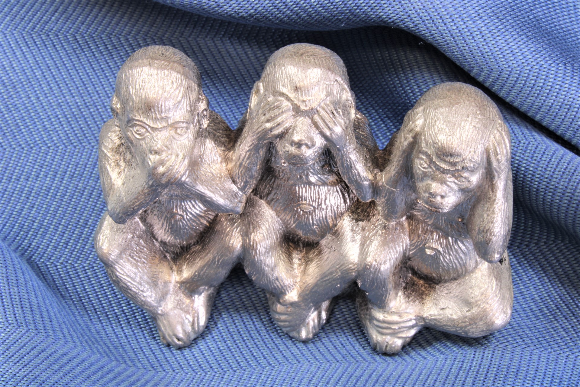 Antiques of sculpture three wise monkeys zamak