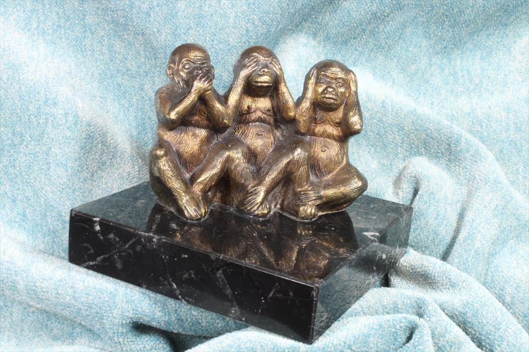 Antiques of sculpture three wise monkeys zamak and marble