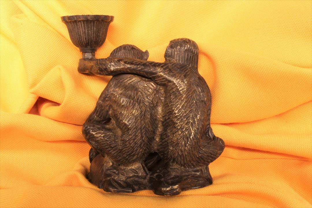 CANDELERO PAREJA MONOS. BRONCE (t)