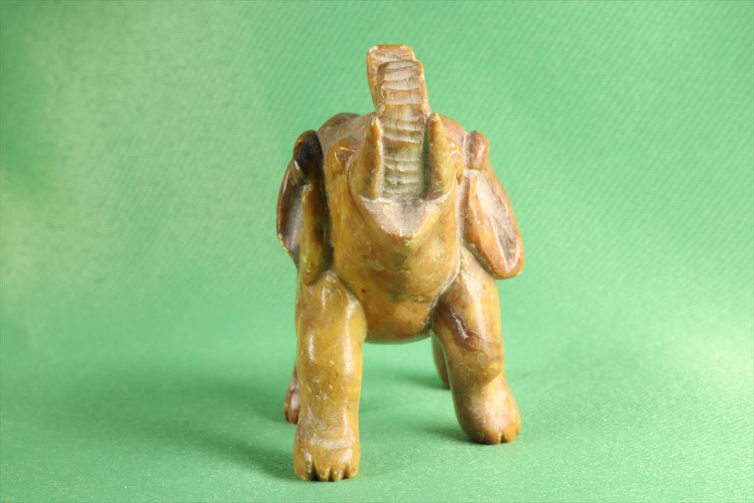 FIGURA ELEFANTE MINIATURA. PIEDRA DURA MARRÓN. (t)