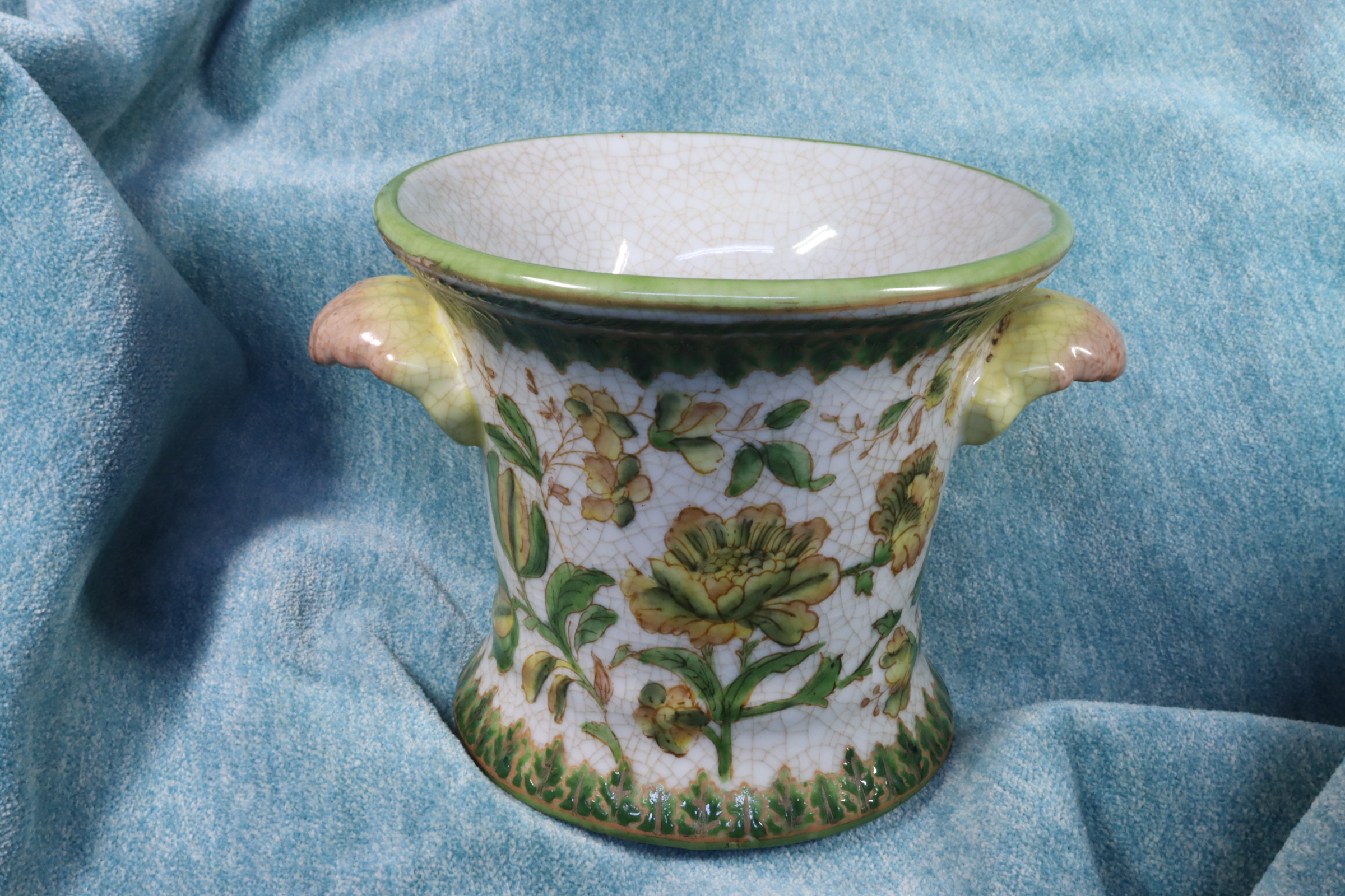 Antiques of green ceramic flowerpot hand painted flower of lis qrq