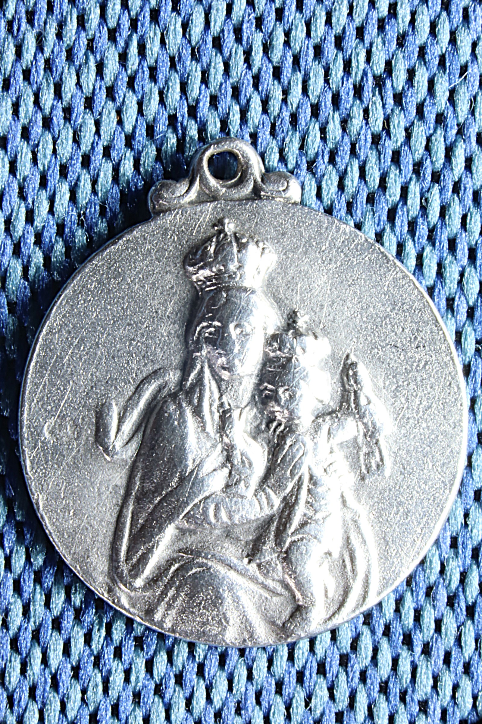 MEDALLA SAGRADO CORAZÓN. VIRGEN DEL CARMEN. PEQUEÑA. PLATA.