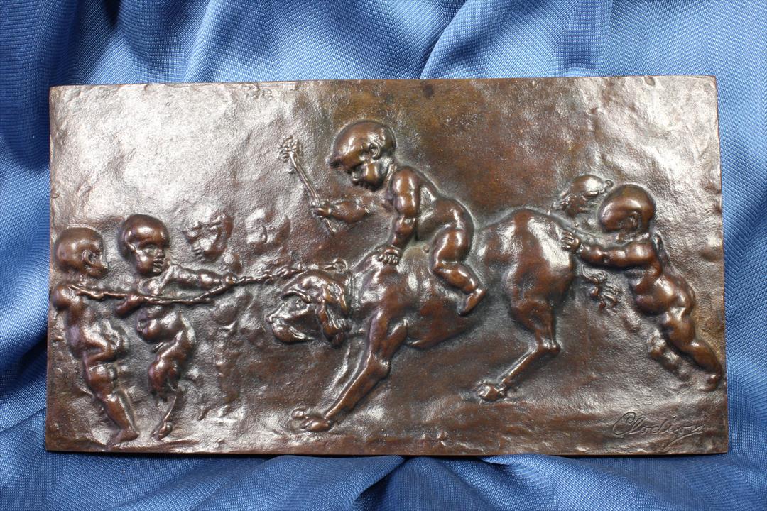 Antiguedades de placa bronce clodion perro con satiros firmada