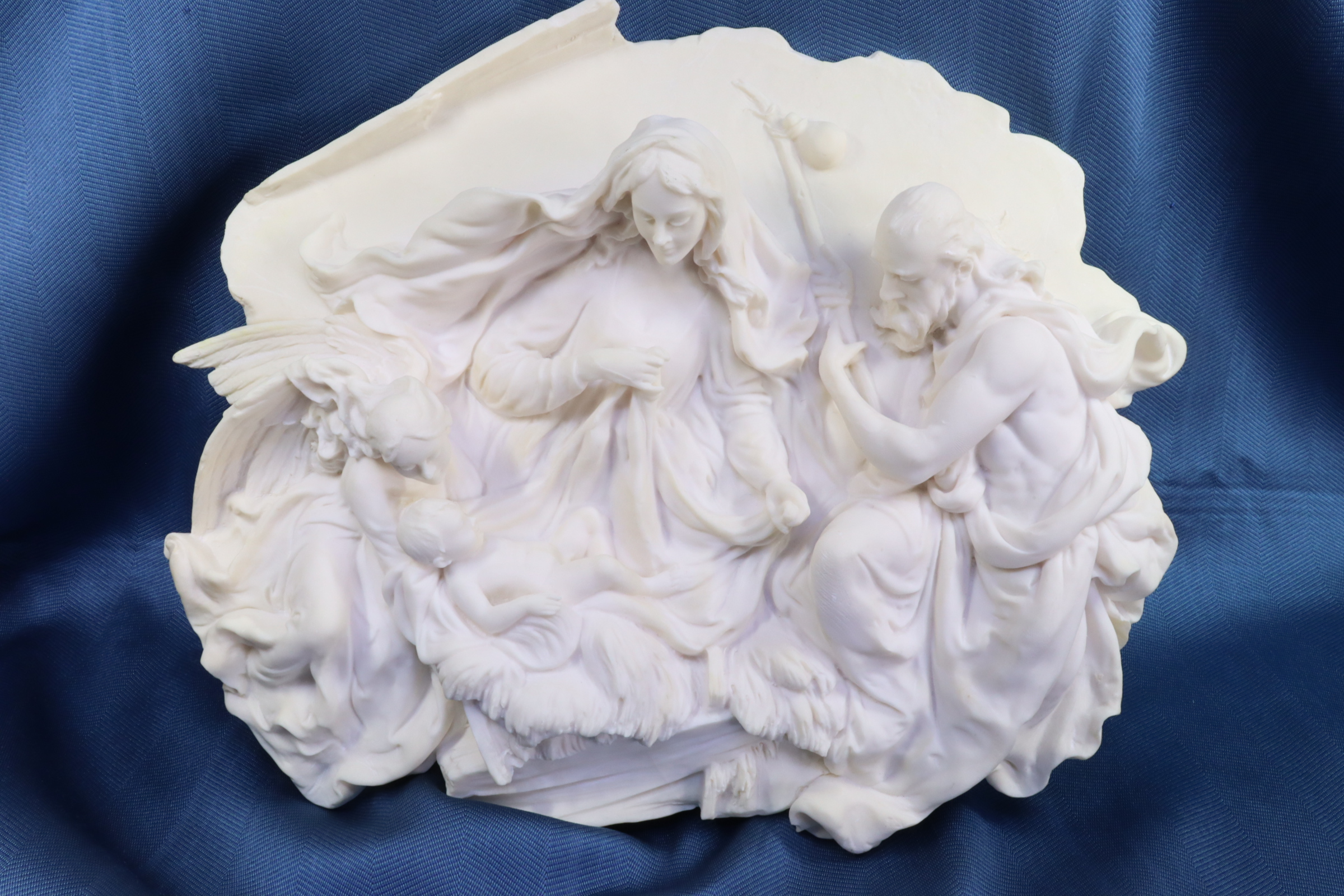 Antiques of resin plate high relief birth with angel