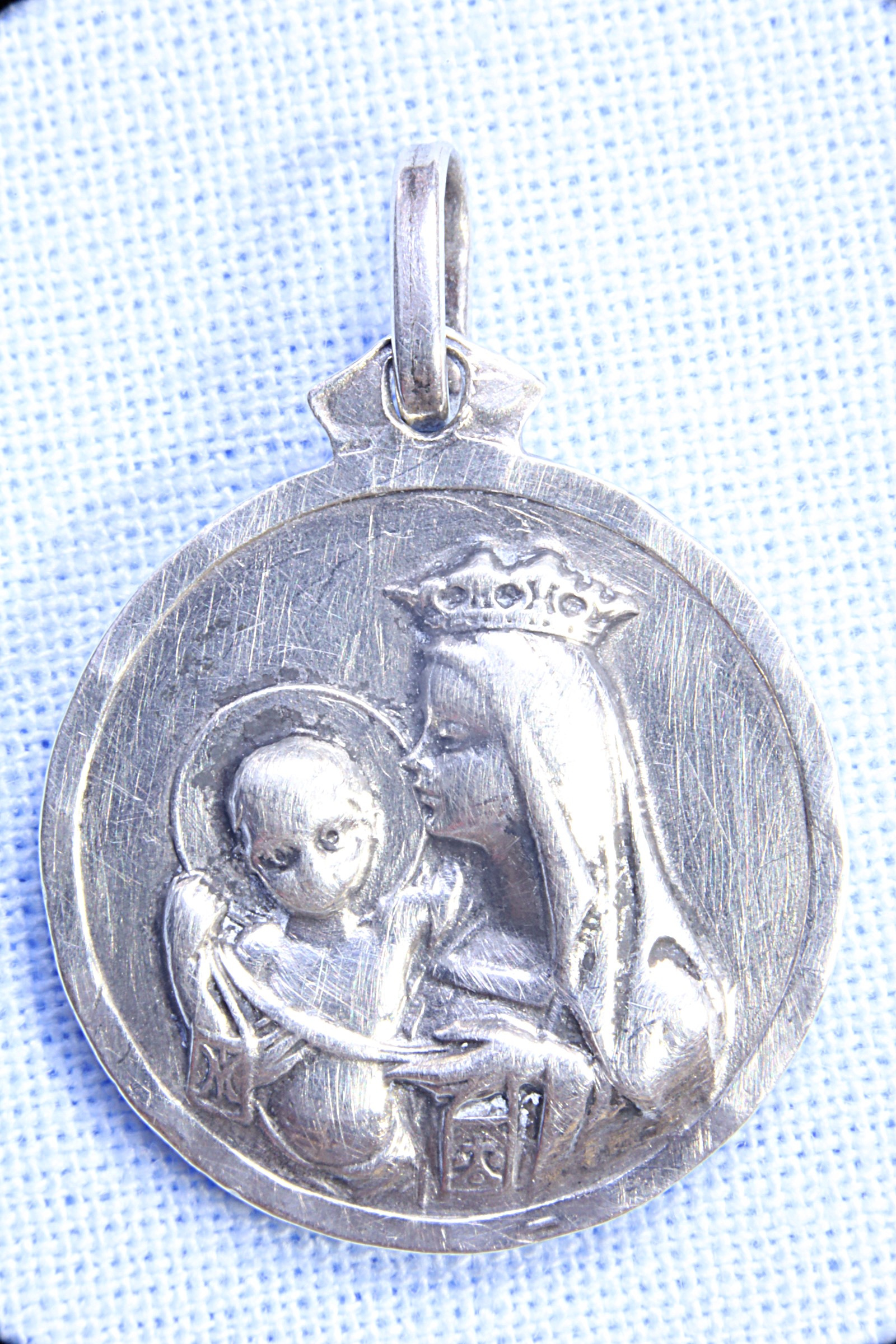 MEDALLA SAGRADO CORAZÓN. VIRGEN DEL CARMEN. PLATA. 