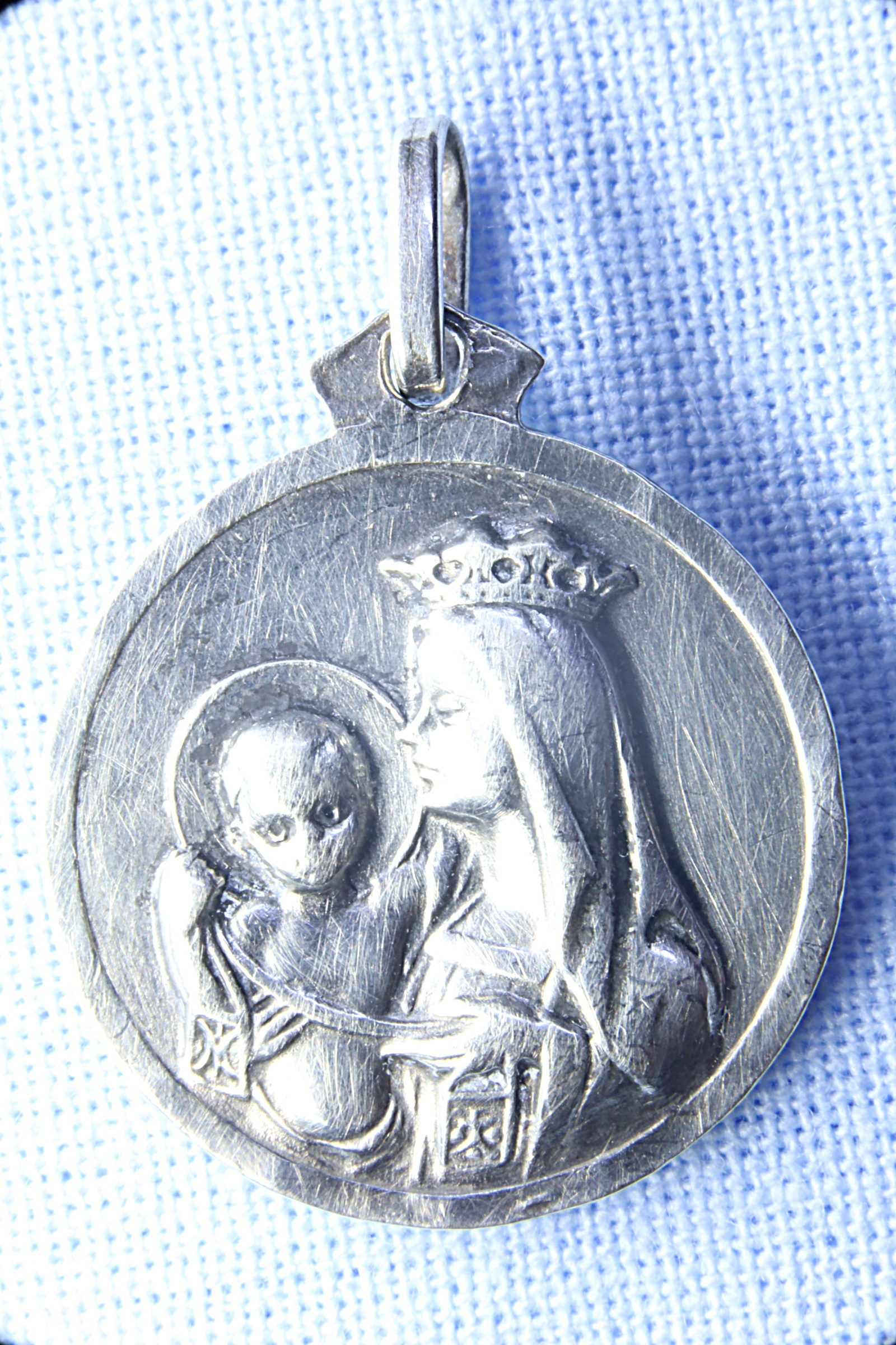 MEDALLA SAGRADO CORAZÓN. VIRGEN DEL CARMEN. PLATA. 